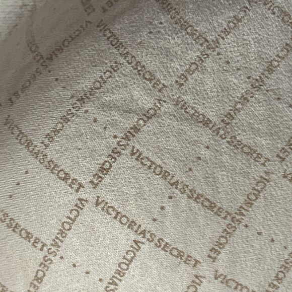 Victoria Secret Lightly Lined T-Shirt Bra 34C Underwire Satin Padded Convertible - Picture 5 of 7